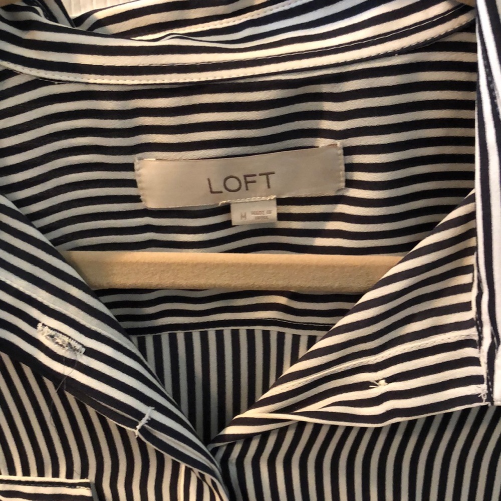 Button up blouse - Picture 2 of 2
